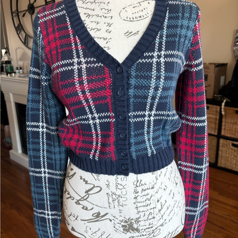 Hollister Plaid V-Neck Button-Front Cropped Cardigan - Navy, Red, Teal